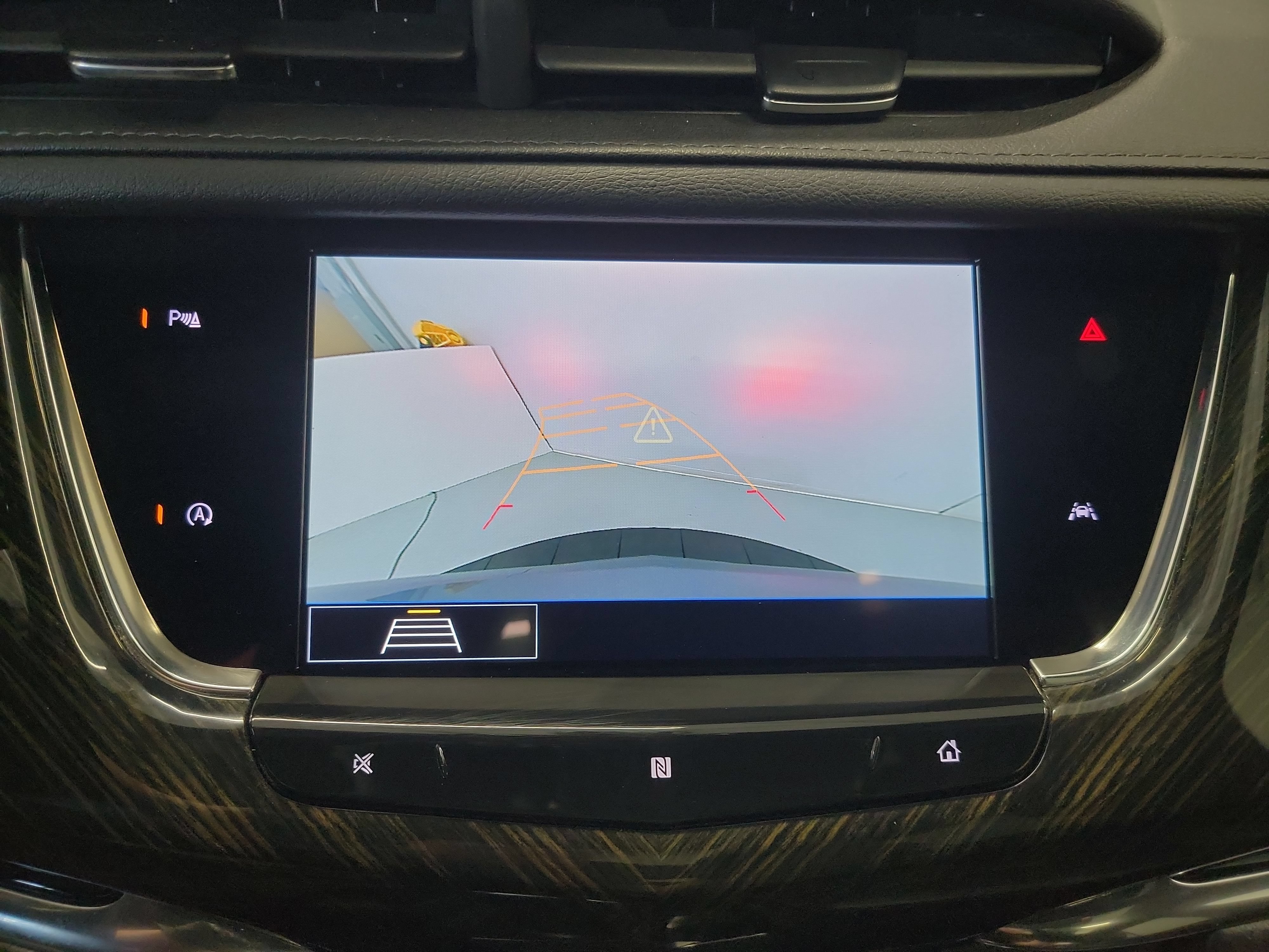 Used 2020 Cadillac XT6 Premium Luxury FWD image 23