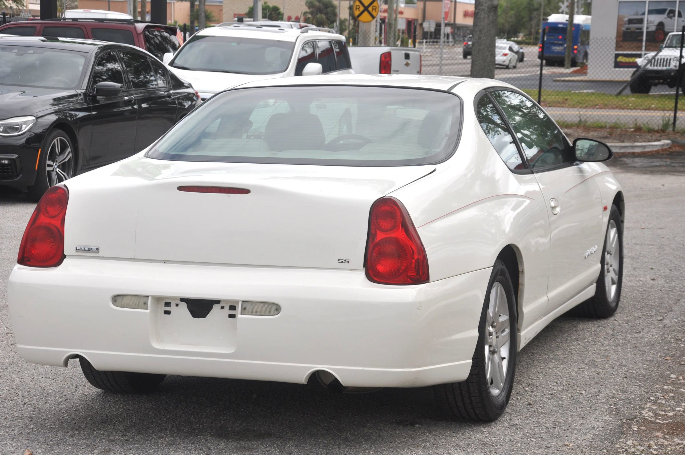 Used 2007 Chevrolet Monte Carlo LT FWD image 6
