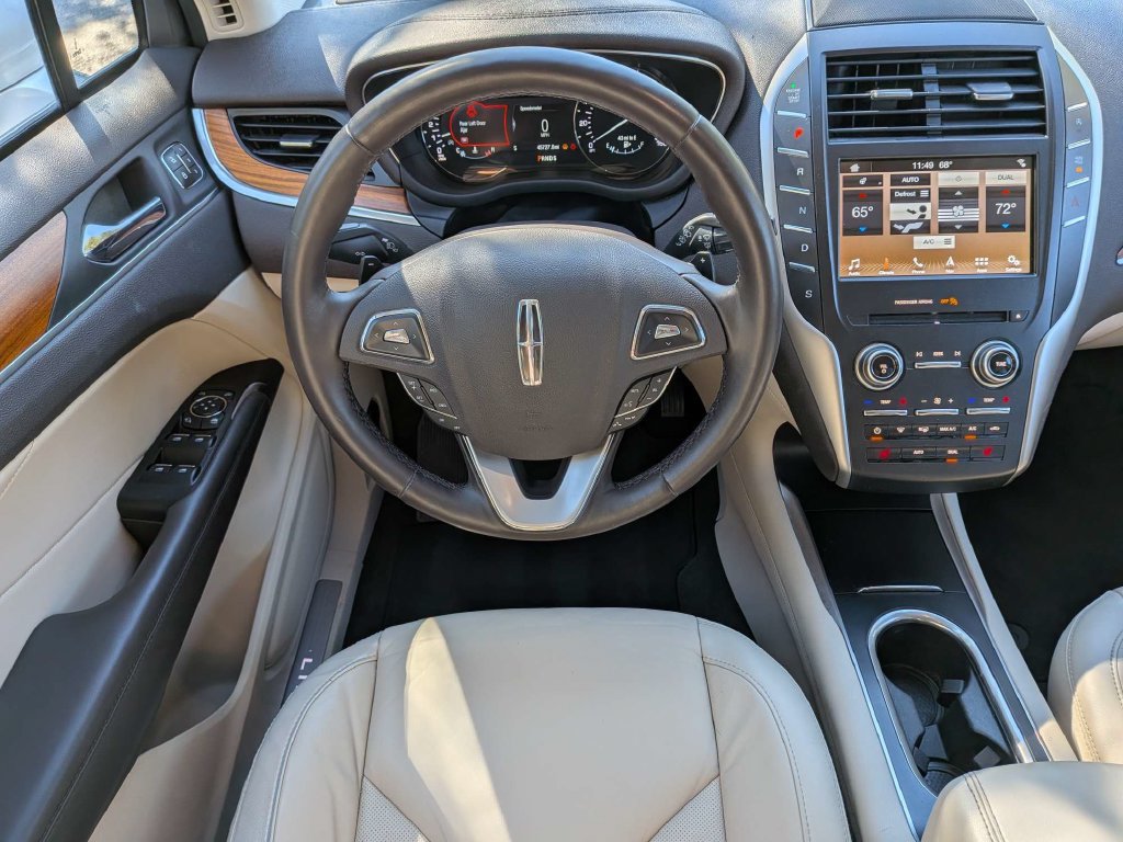 Used 2019 Lincoln MKC Select w/ Select Plus Package FWD image 16