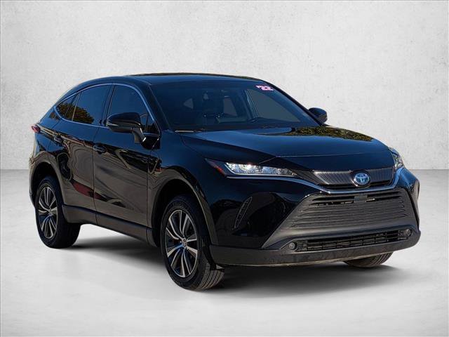 Certified 2022 Toyota Venza LE image 3