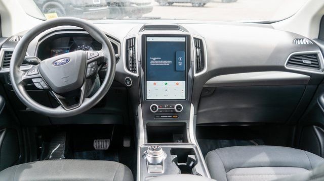Used 2022 Ford Edge SE image 15