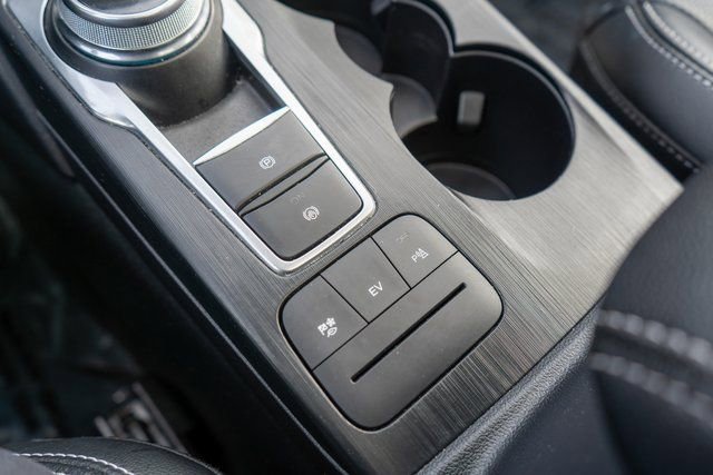 Used 2022 Ford Escape Titanium w/ Class II Trailer Tow Package image 32