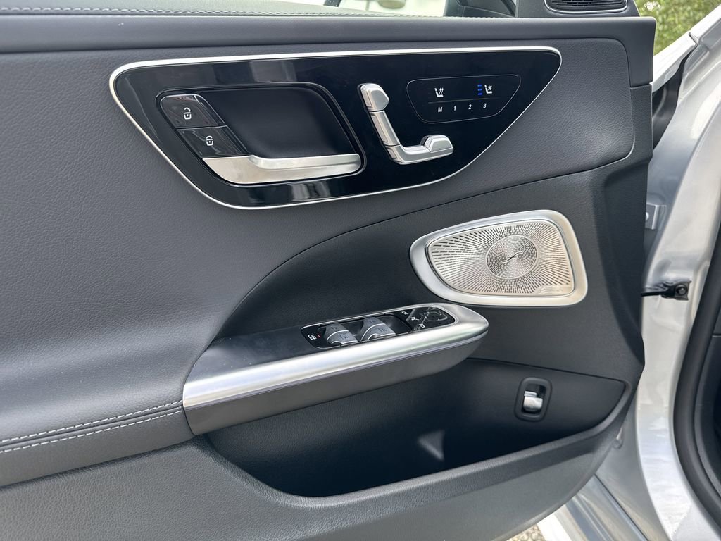 New 2025 Mercedes-Benz C 300 4MATIC Sedan image 15