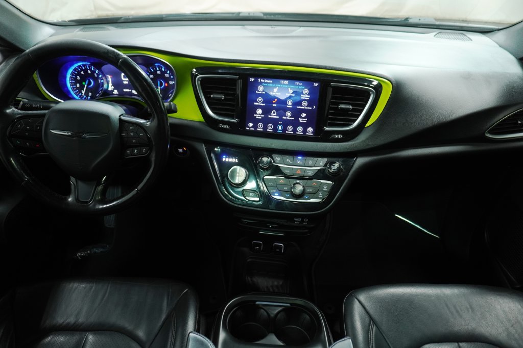 Used 2019 Chrysler Pacifica Touring-L FWD image 20