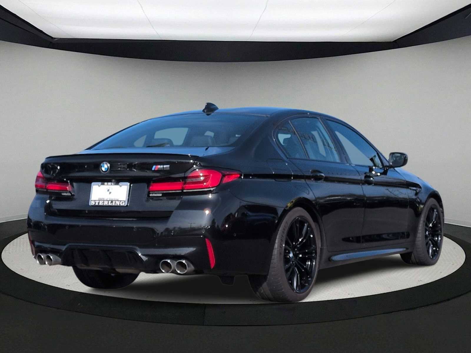 Used 2023 BMW M5 w/ Executive Package image 8