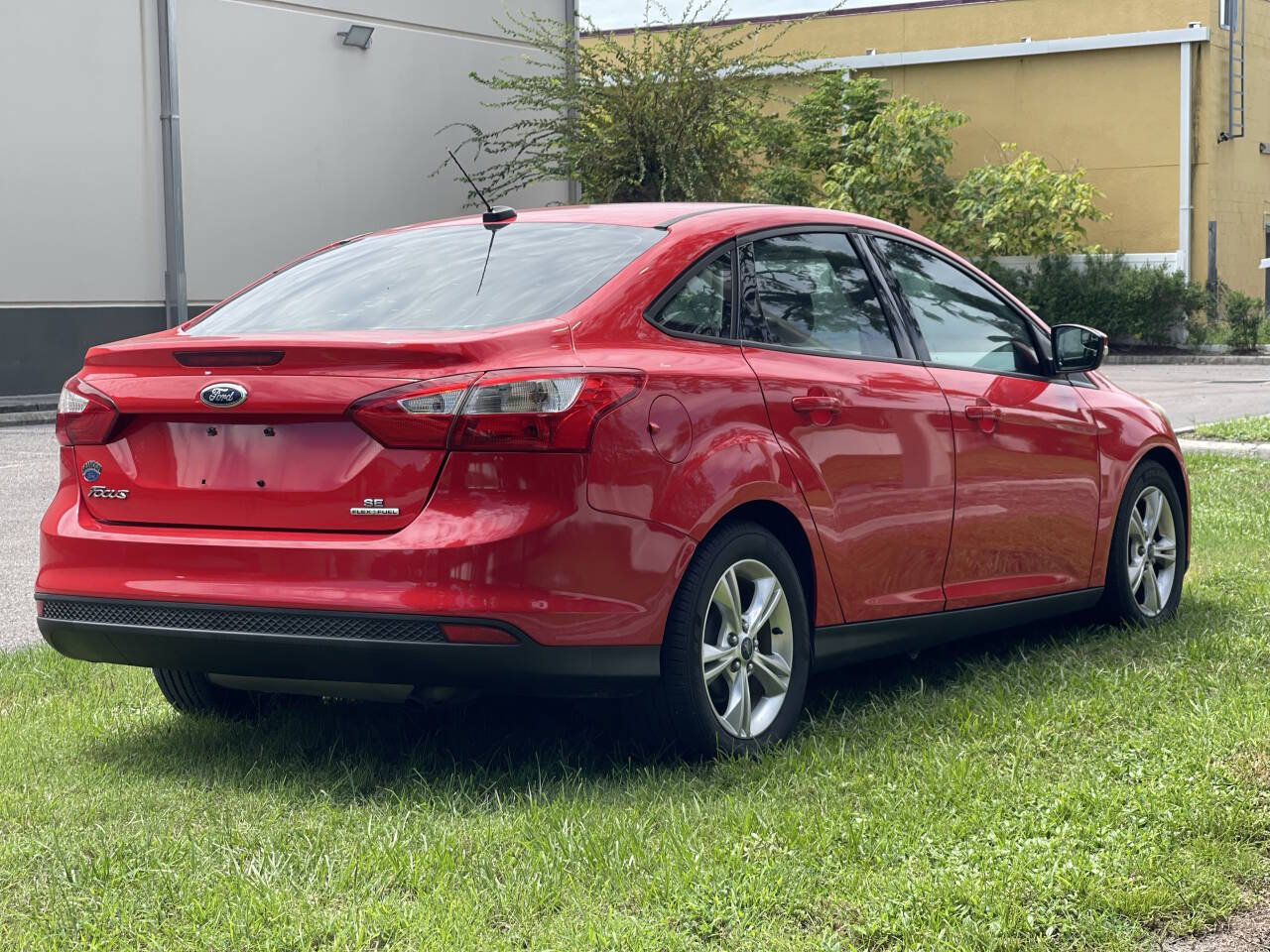 Used 2014 Ford Focus SE FWD image 17