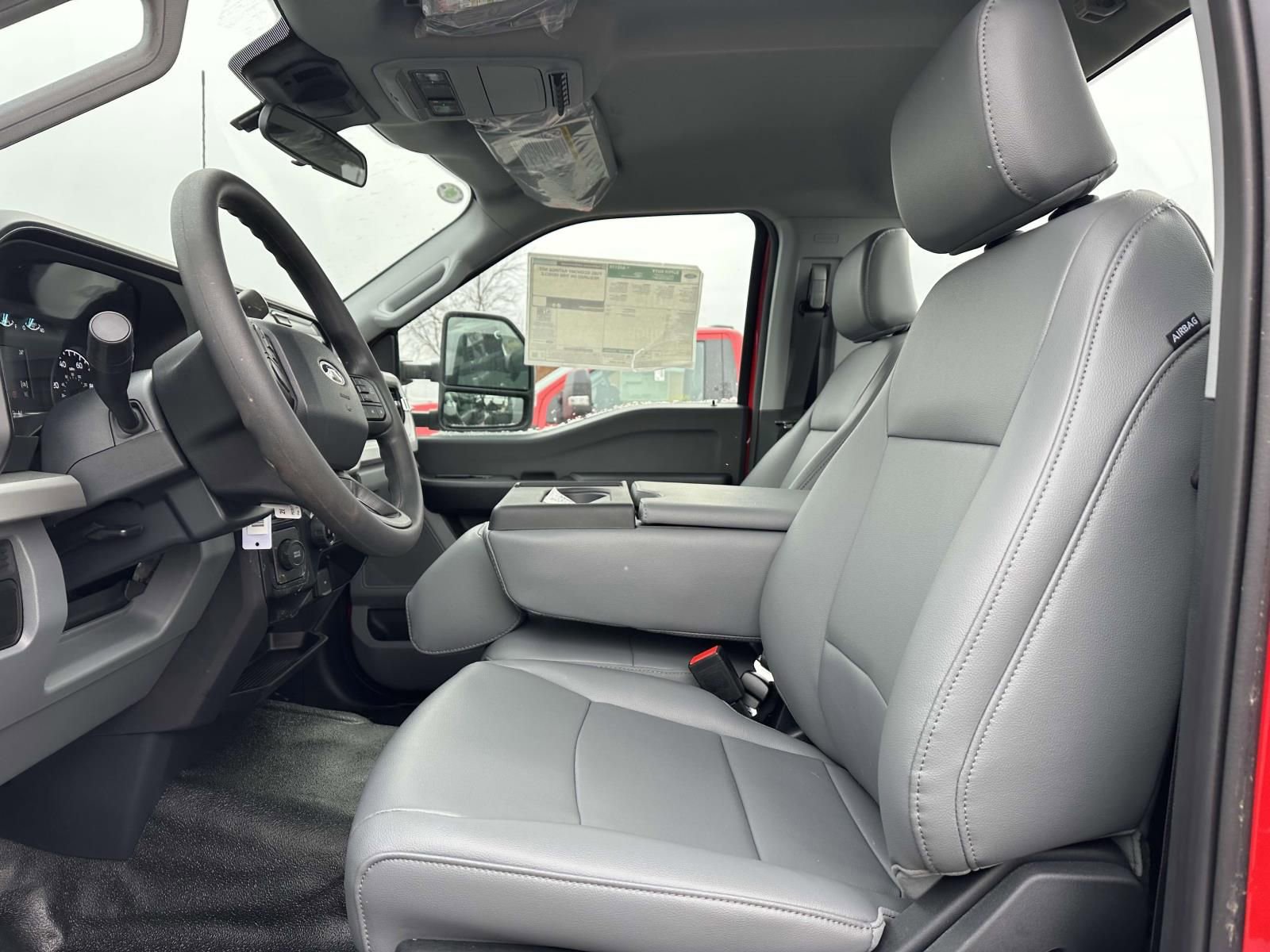 New 2025 Ford F550 2WD Regular Cab Super Duty image 9