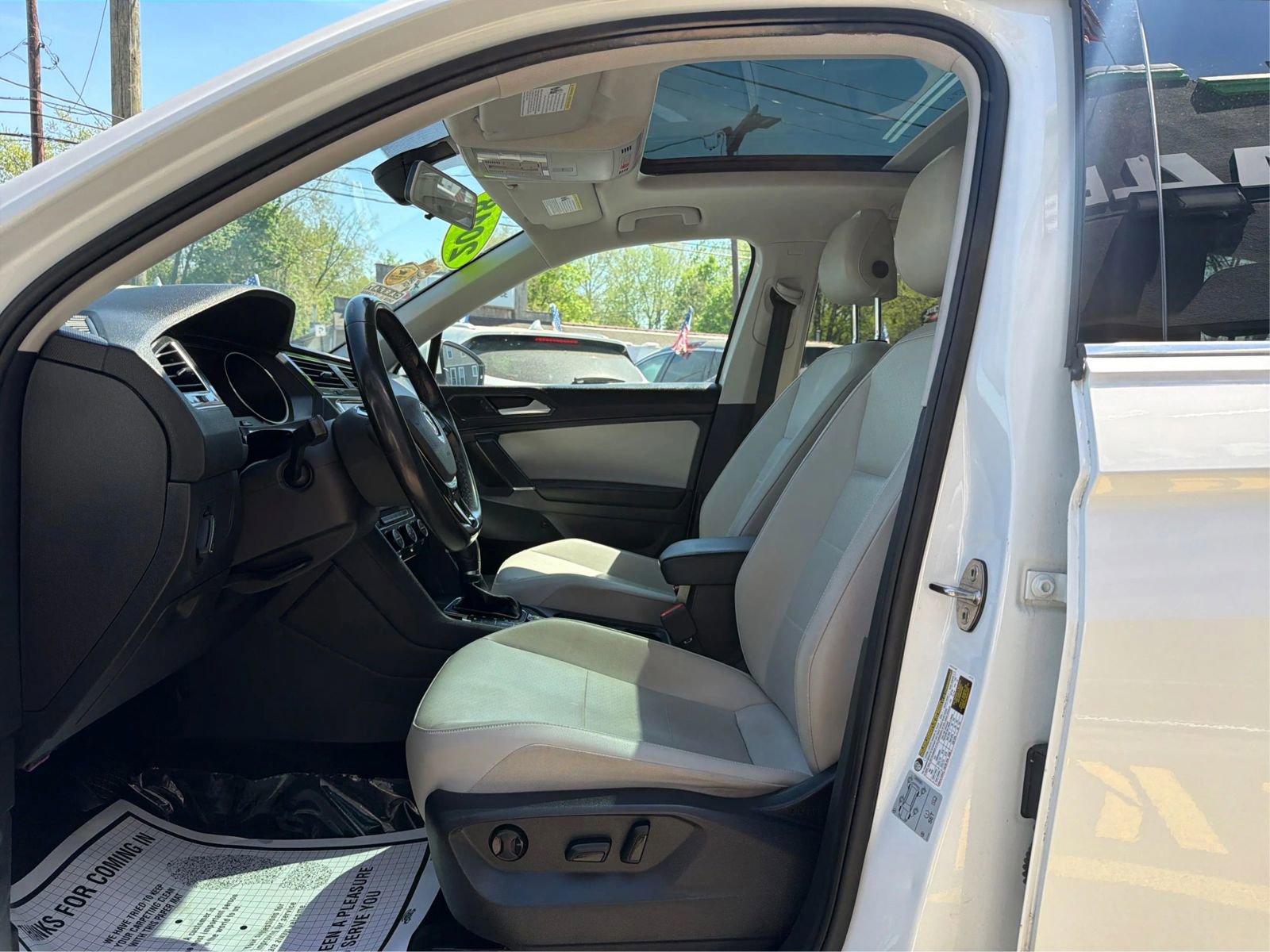 Used 2018 Volkswagen Tiguan SEL image 9