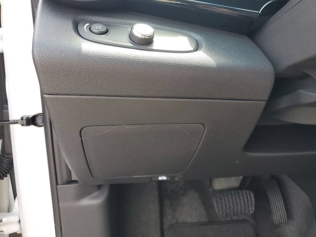 New 2026 Chevrolet Trax RS w/ Sunroof Package FWD image 19