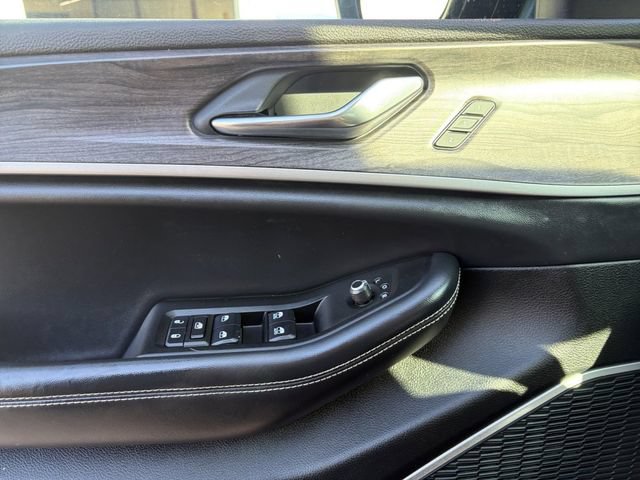 Used 2021 Jeep Grand Cherokee L Limited RWD image 4