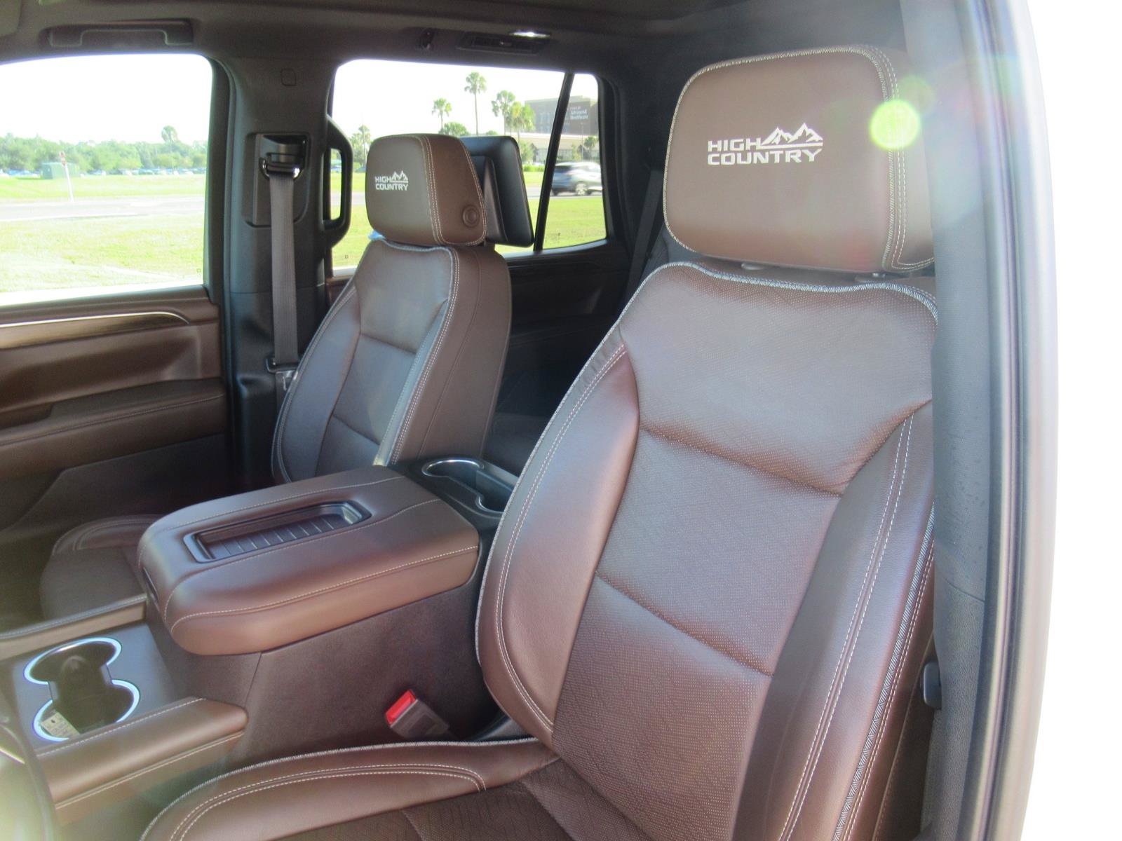Certified 2021 Chevrolet Tahoe High Country w/ Premium Package AWD/4WD image 19