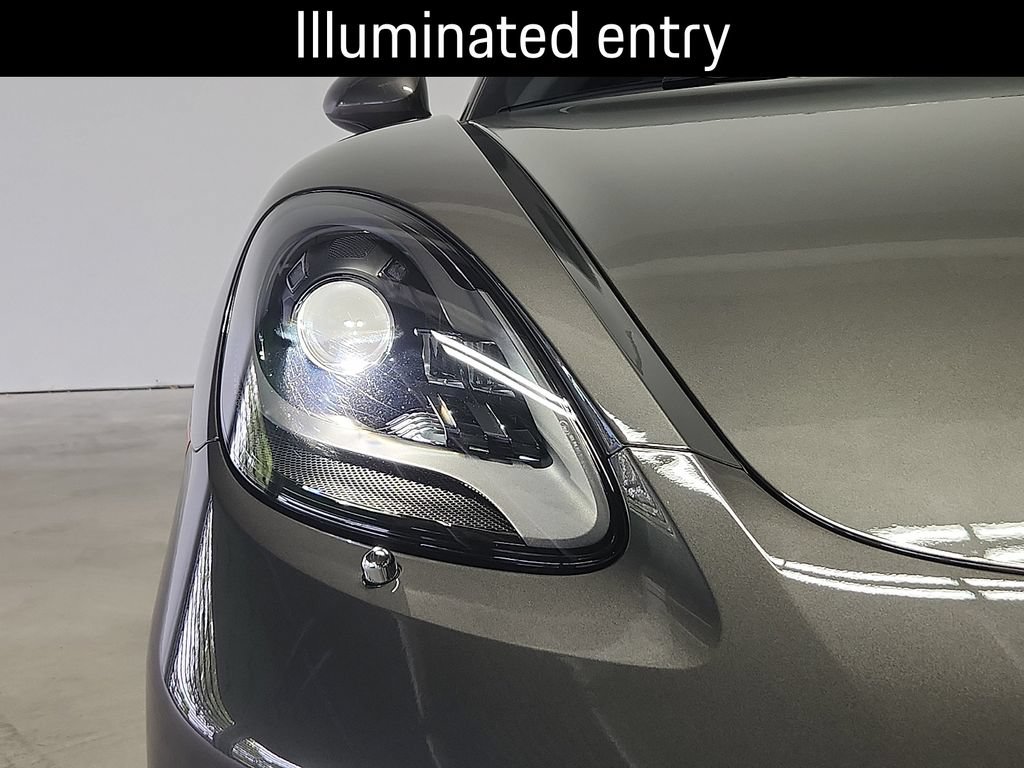 Certified 2025 Porsche 718 Boxster RWD image 9