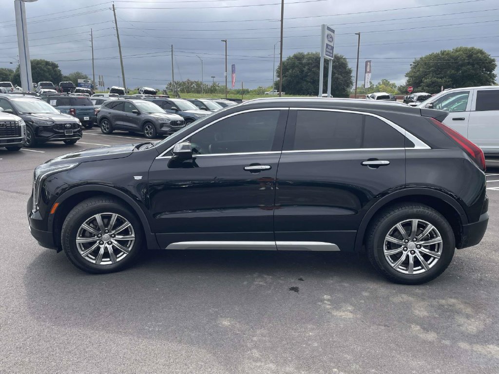 Used 2019 Cadillac XT4 Premium Luxury w/ Technology Package AWD/4WD image 6