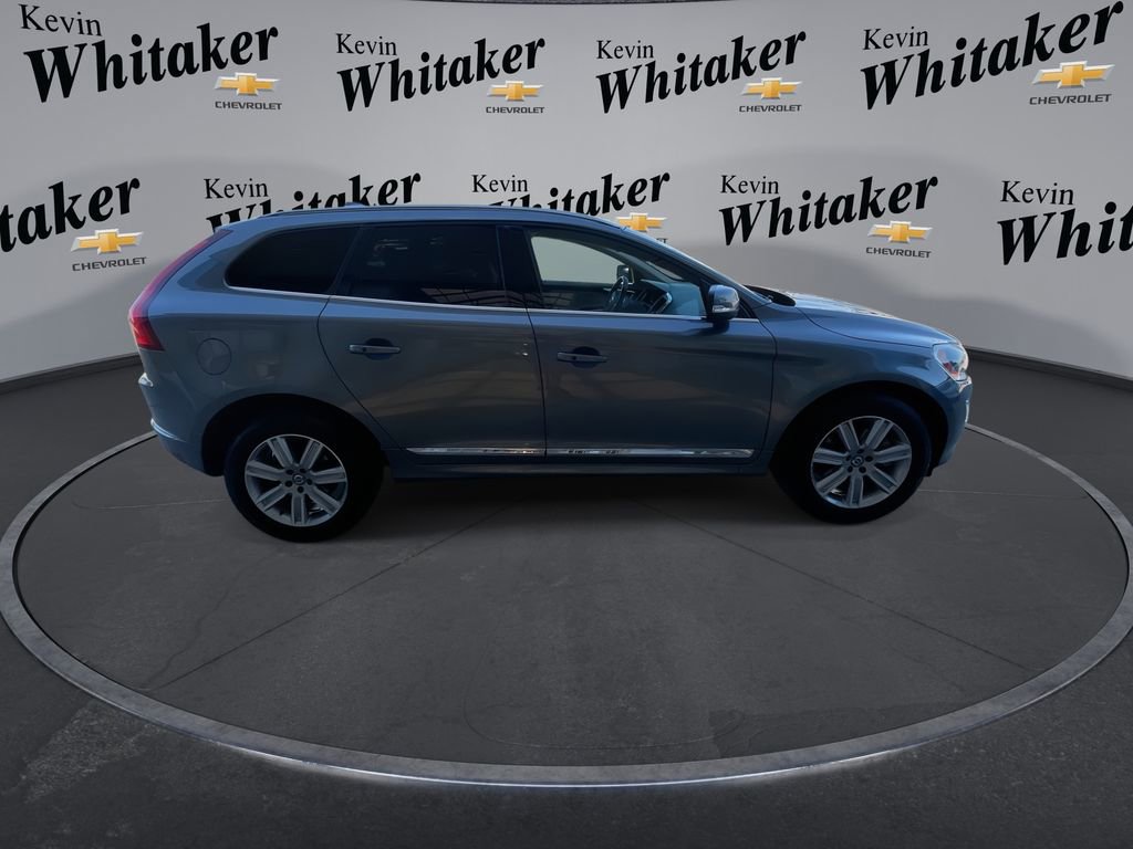 Used 2017 Volvo XC60 T5 Inscription w/ Preferred Option Package image 9