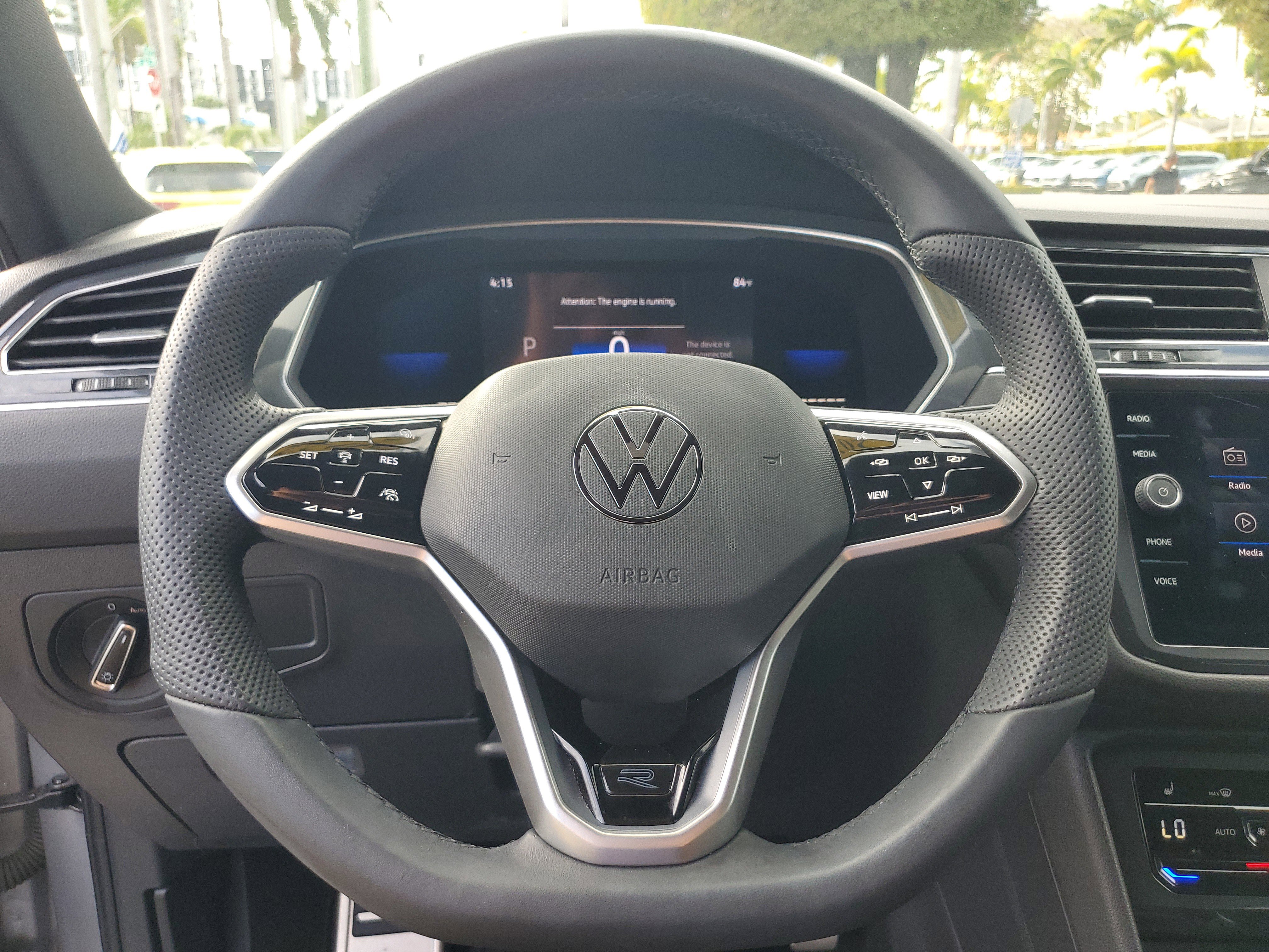 Used 2022 Volkswagen Tiguan SE R-Line FWD image 28