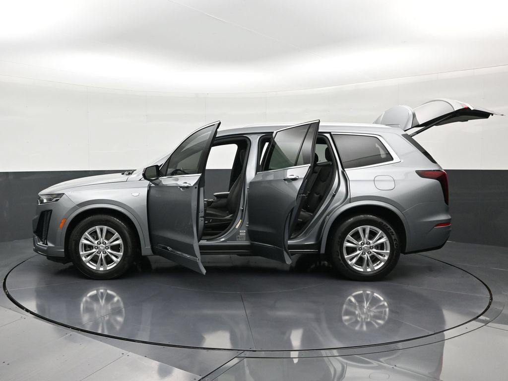 Certified 2024 Cadillac XT6 Luxury FWD image 37