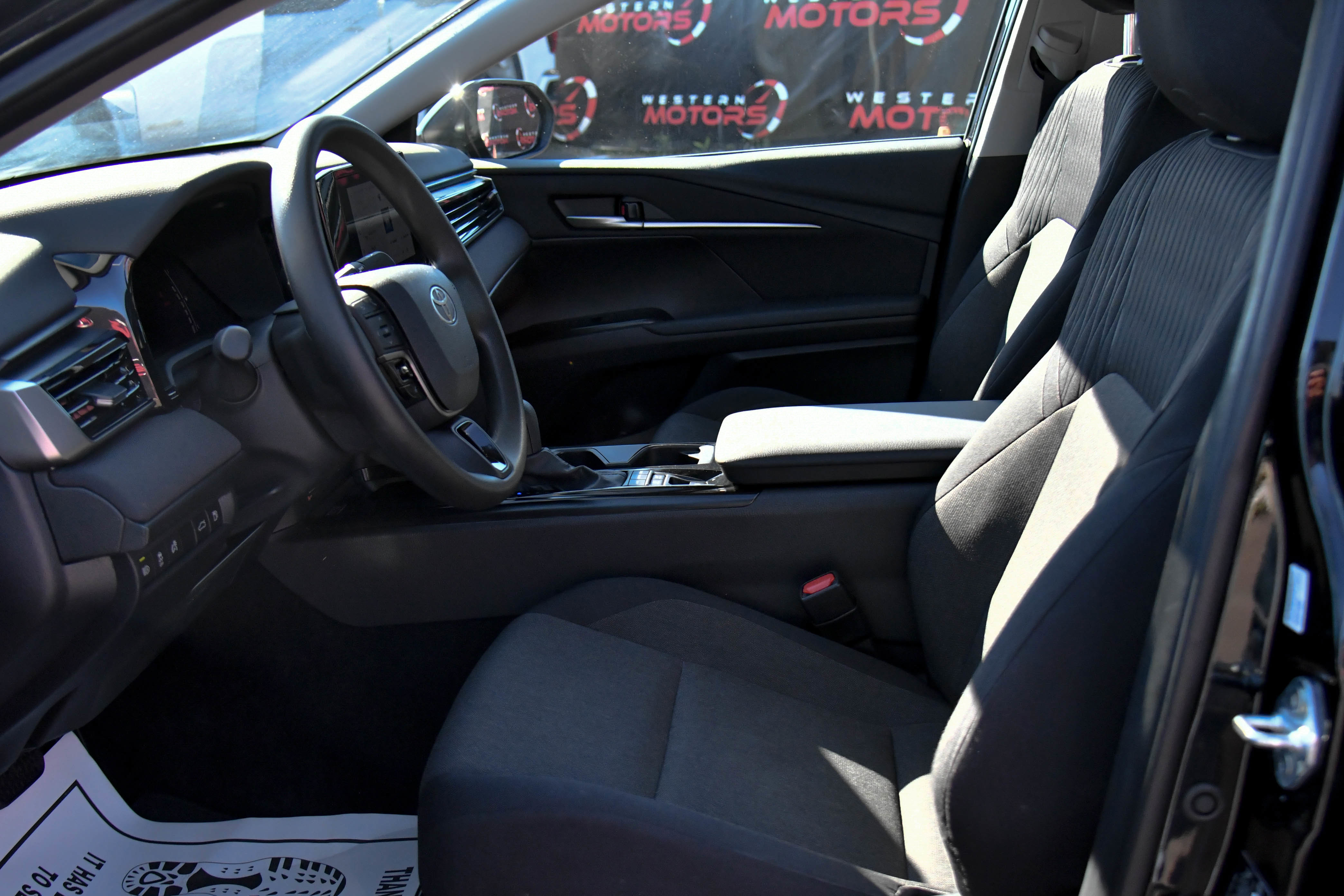 Used 2025 Toyota Camry LE image 17