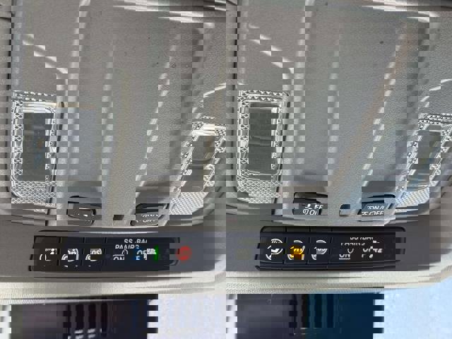 Used 2024 GMC Sierra 3500 SLE image 31