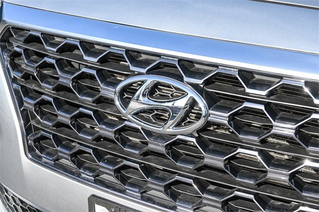 Used 2020 Hyundai Santa Fe SEL image 13