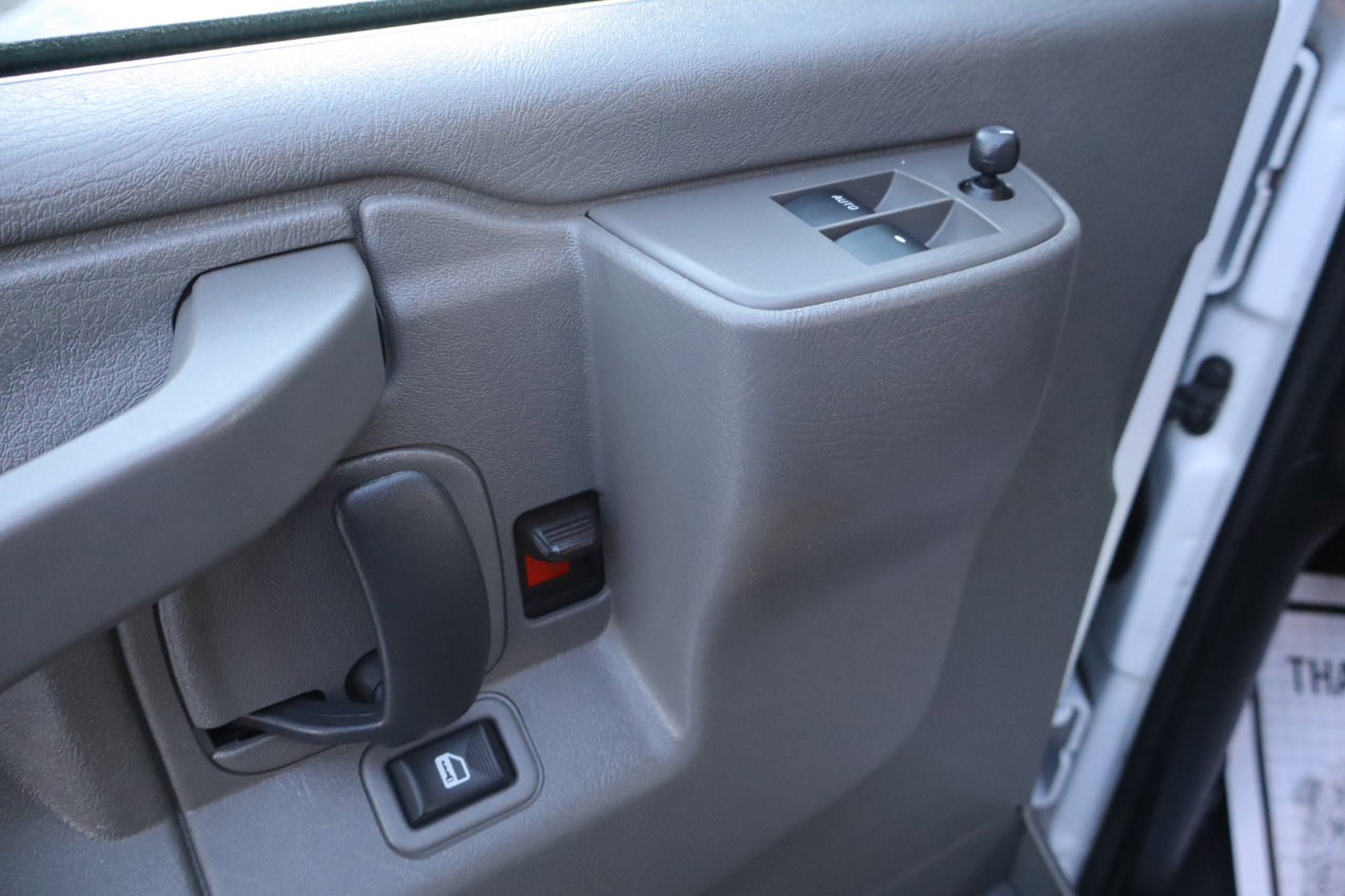 Used 2024 Chevrolet Express 3500 LT w/ LT Preferred Equipment Group image 21