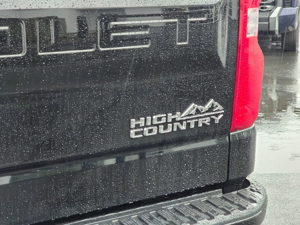 Used 2021 Chevrolet Silverado 1500 High Country w/ Technology Package image 15