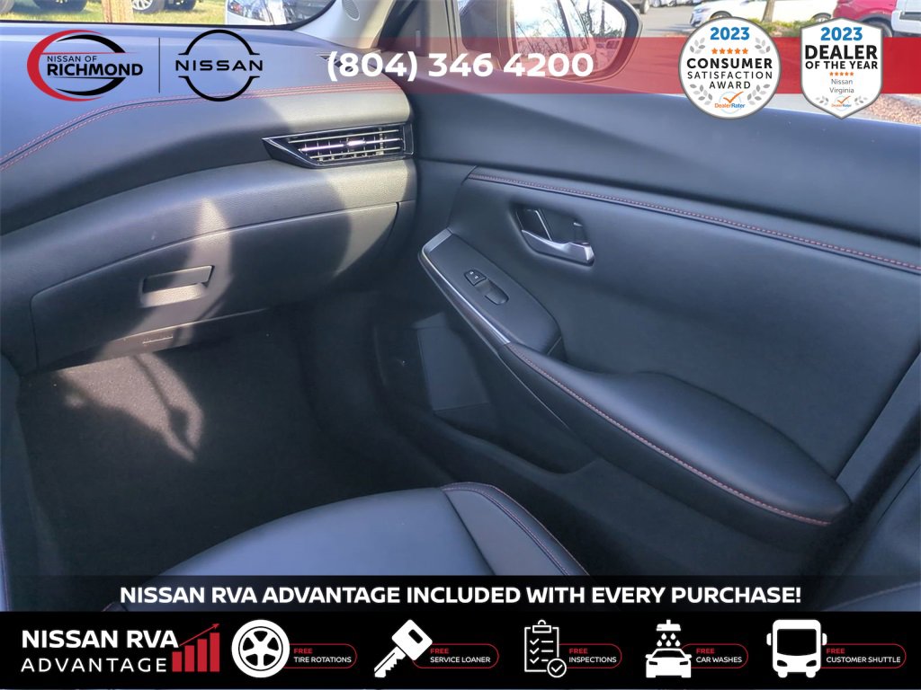 Used 2025 Nissan Sentra SR w/ SR Premium Package image 16