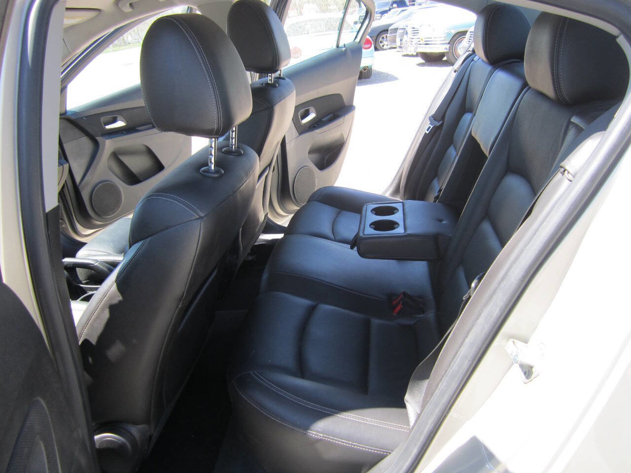 Used 2014 Chevrolet Cruze Diesel FWD image 9