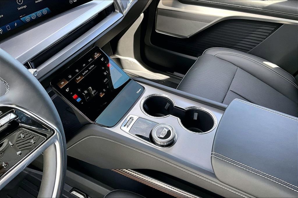 New 2026 Cadillac Vistiq Sport w/ LPO, Floor Liner Package AWD/4WD image 8