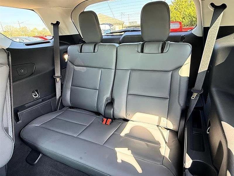 Used 2026 Ford Explorer Active w/ Active Comfort Package image 19
