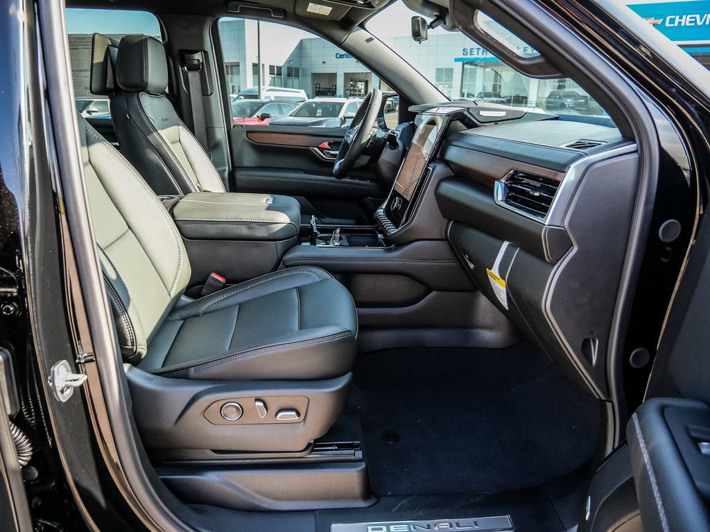 New 2026 GMC Yukon XL Denali w/ Advanced Technology Package AWD/4WD image 16
