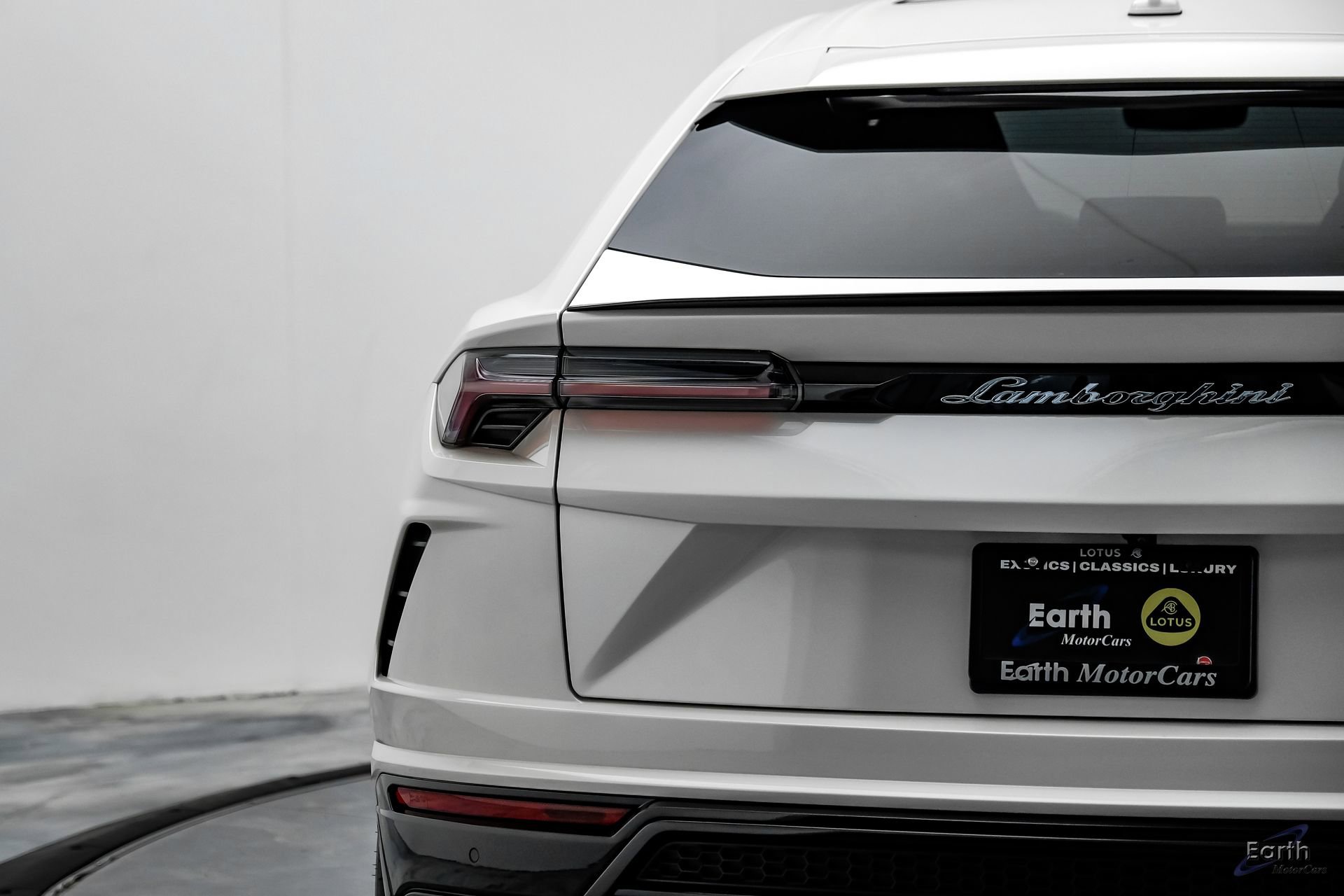 Used 2022 Lamborghini Urus AWD/4WD image 16