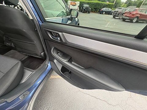 Used 2019 Subaru Outback 2.5i Premium AWD/4WD image 24