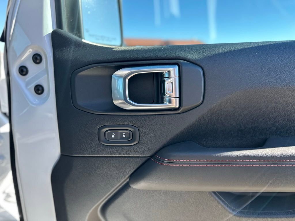 New 2026 Jeep Gladiator Rubicon w/ Steel Bumper Group image 34