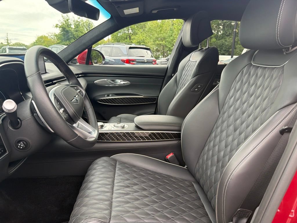 Used 2023 Genesis GV70 3.5T Sport w/ Sport Prestige Package AWD/4WD image 9
