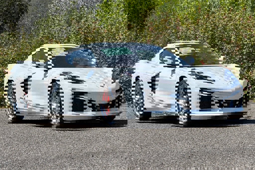 New 2025 Chevrolet Corvette E-Ray w/ ZER Performance Package image 2