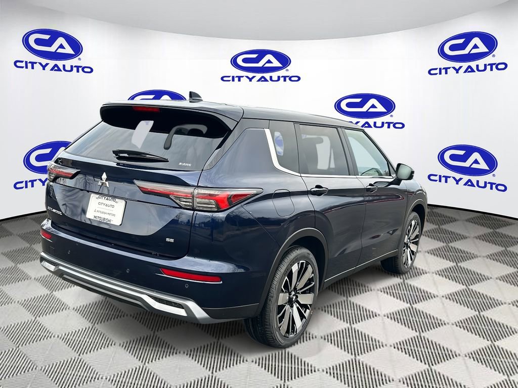 New 2026 Mitsubishi Outlander SE AWD/4WD image 3