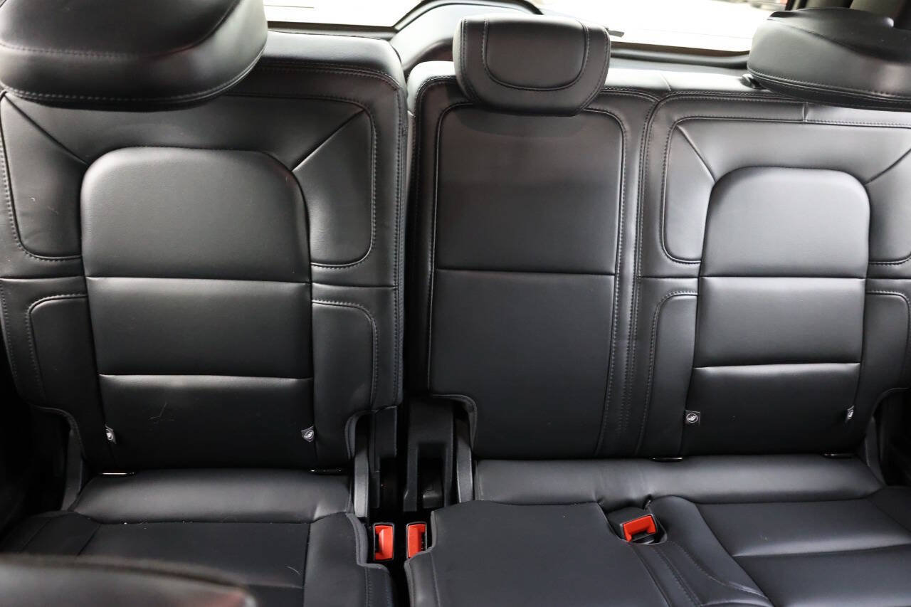 Used 2023 Lincoln Navigator Reserve AWD/4WD image 17