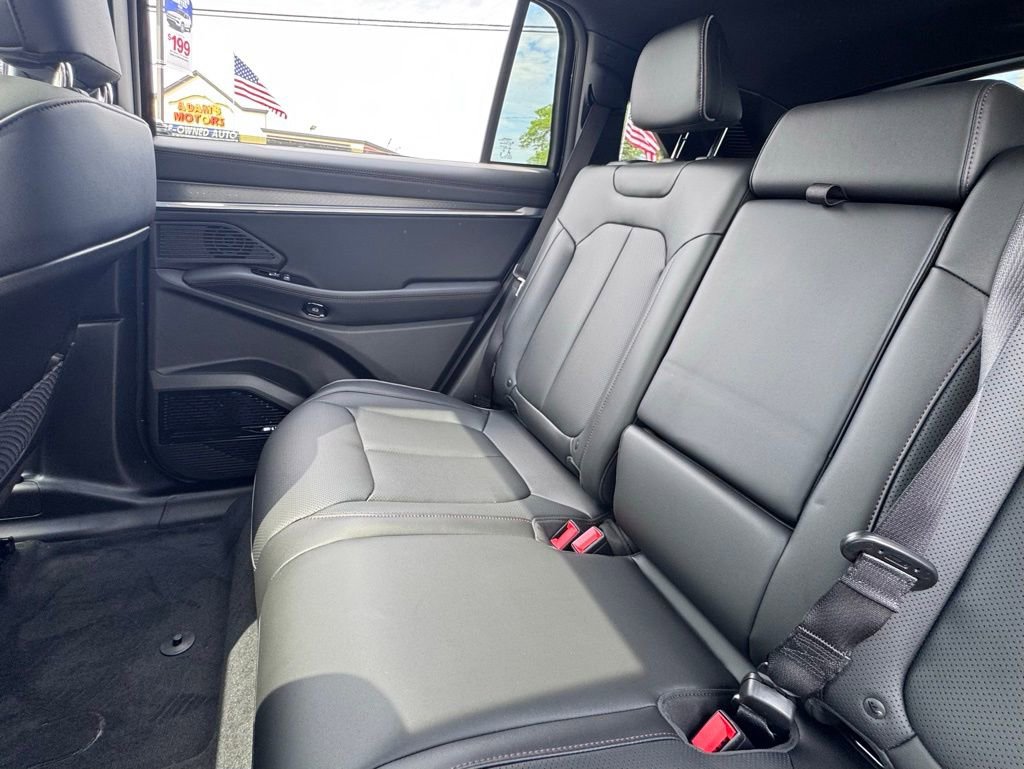 New 2025 Jeep Wagoneer S Limited AWD/4WD image 17