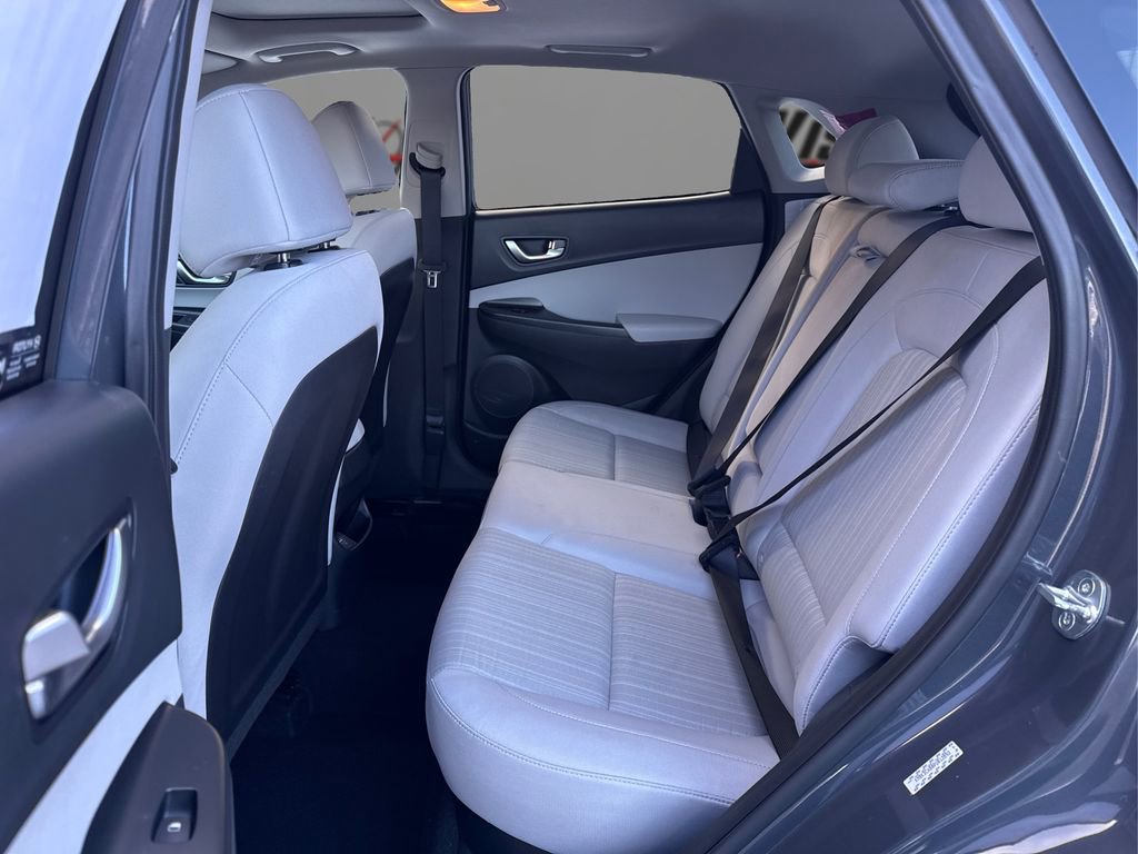 Certified 2023 Hyundai Kona SEL w/ Convenience Package image 10