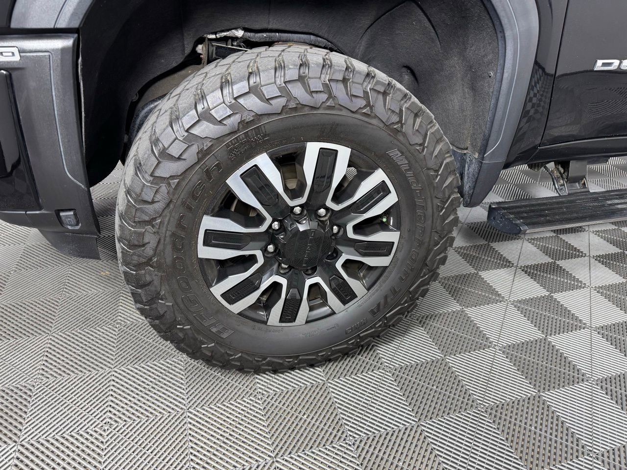 Used 2024 GMC Sierra 3500 Denali Ultimate AWD/4WD image 12