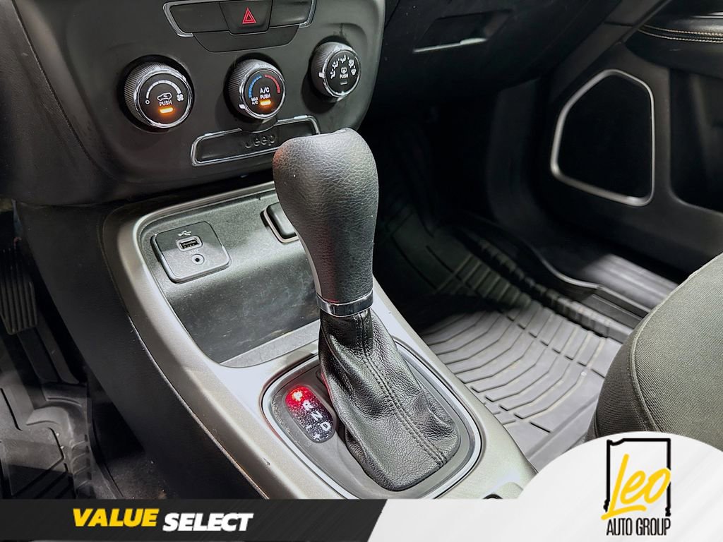 Used 2018 Jeep Compass Sport FWD image 16