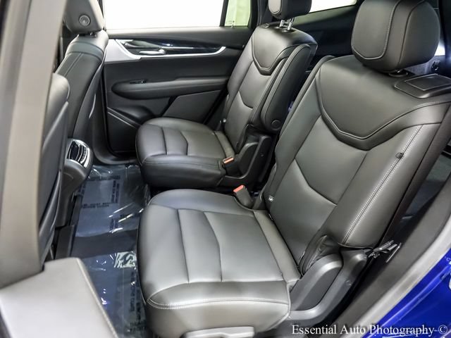 Certified 2025 Cadillac XT6 Premium Luxury AWD/4WD image 11