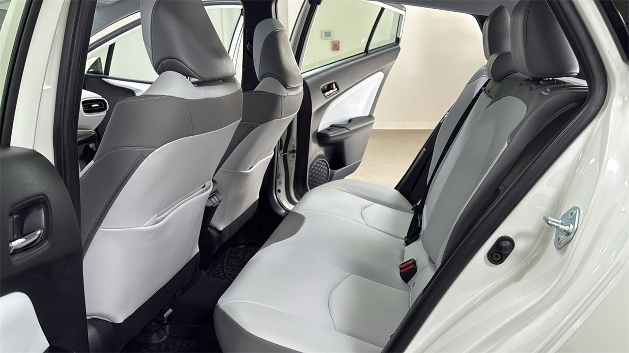 Used 2020 Toyota Prius Prime Limited image 15