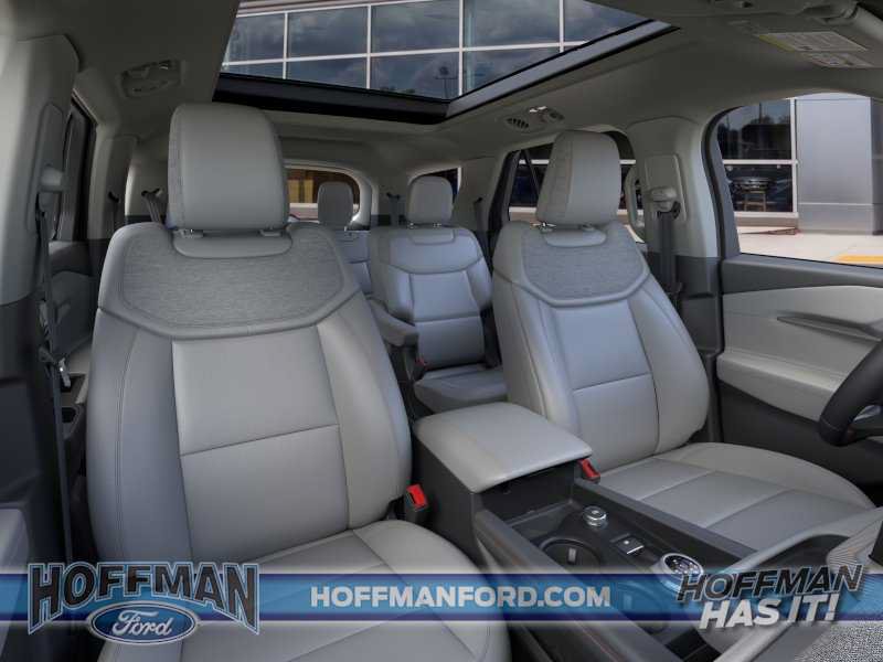New 2026 Ford Explorer Active w/ Active Comfort Package AWD/4WD image 10