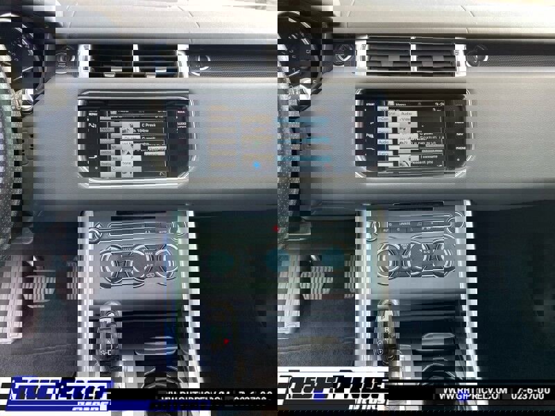 Used 2015 Land Rover Range Rover Sport SE image 13