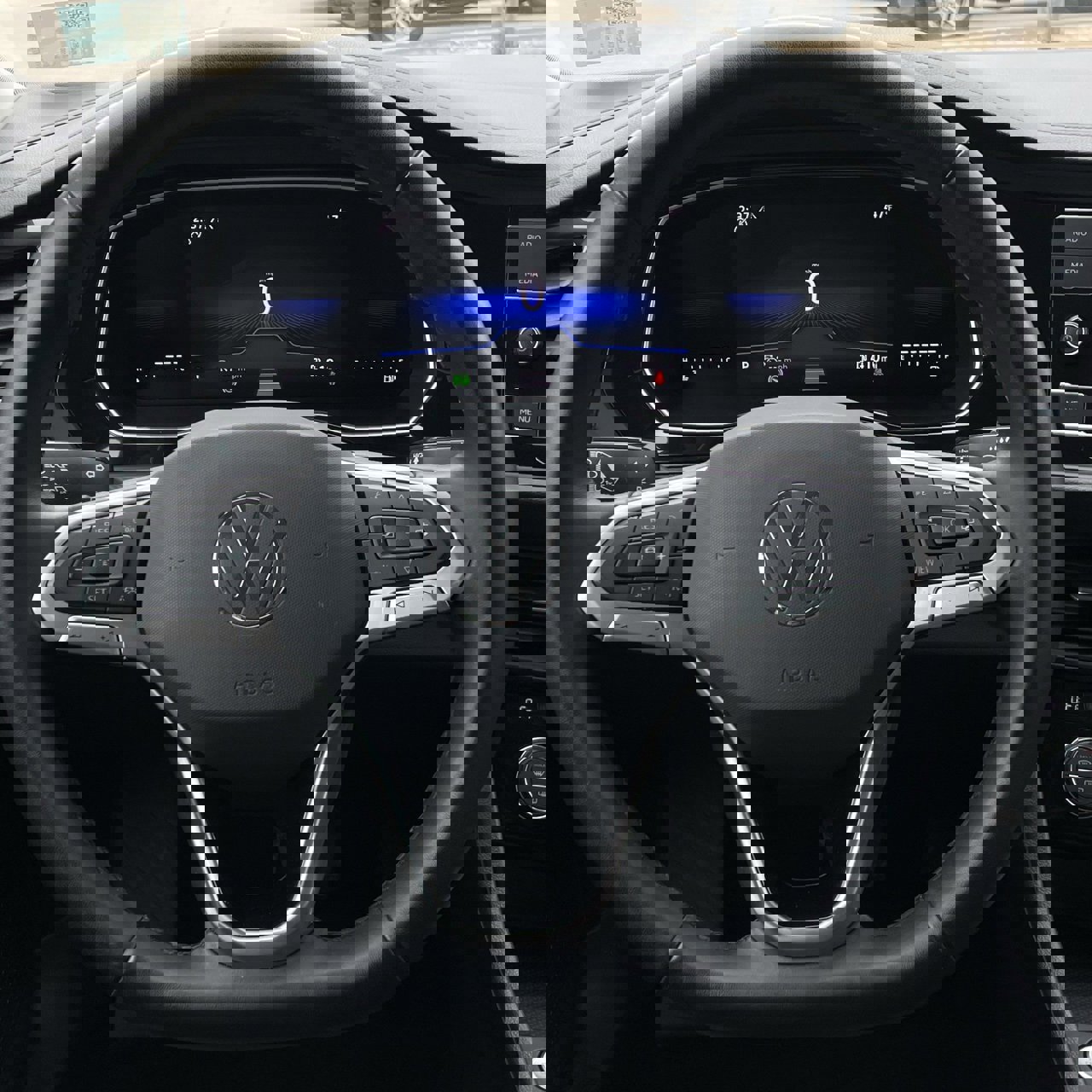 Used 2024 Volkswagen Jetta SE image 12