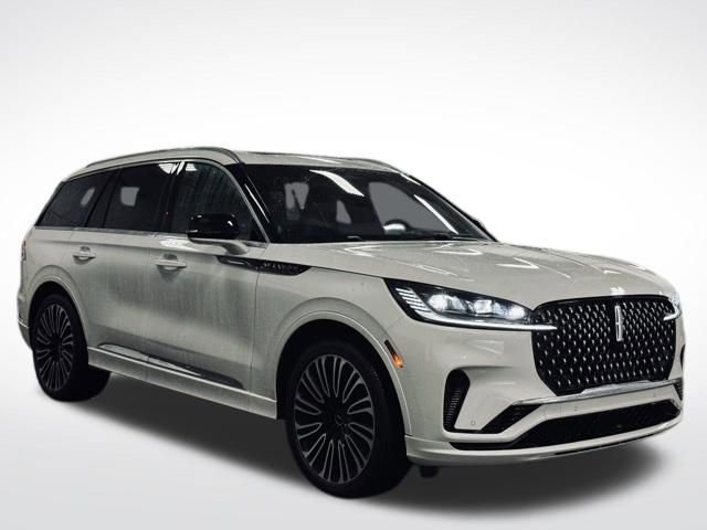 Certified 2025 Lincoln Aviator Black Label image 4