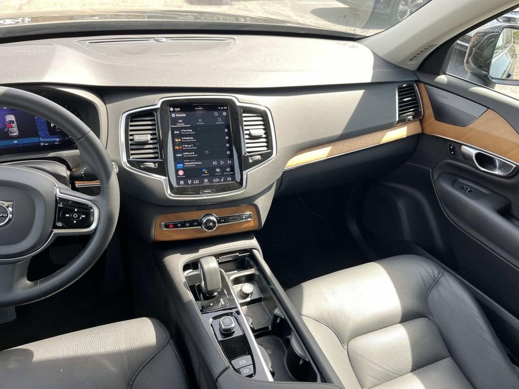 Used 2023 Volvo XC90 B6 Plus w/ Protection Package Premier image 15