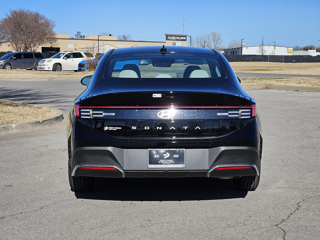 New 2026 Hyundai Sonata SE FWD image 6