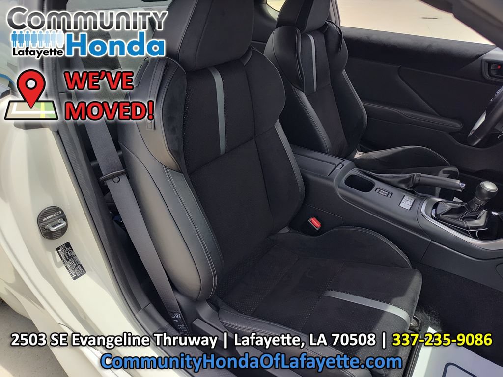 Used 2024 Toyota GR86 Premium RWD image 27